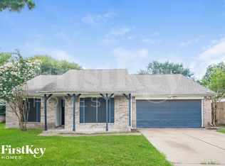 17927 Lake Manor Dr, Houston, TX 77084