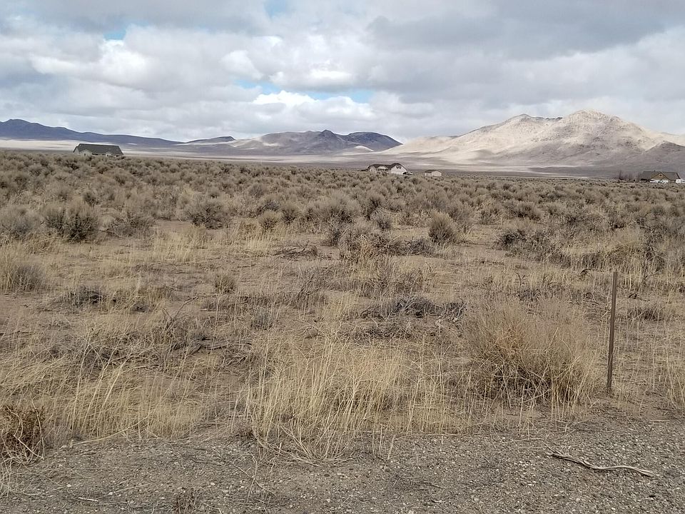 2nd image of 330 Eagle Pl