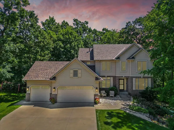 5685 Newell Cir N, Stillwater, MN 55082