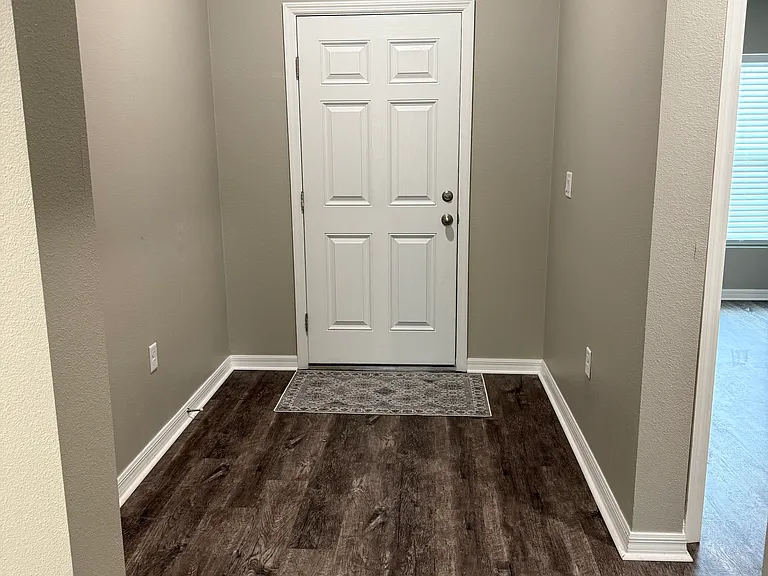 1336 Axel Cir — Photo 16