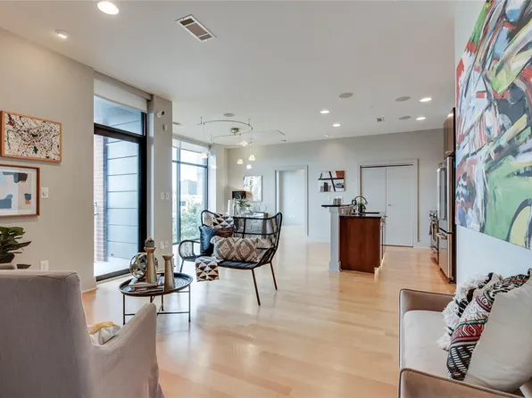 301 NE 4th St APT 10, Oklahoma City, OK 73104