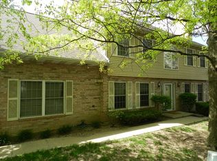 1503 Laurel Oaks Dr, Streamwood, IL