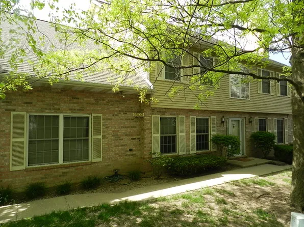 1503 Laurel Oaks Dr, Streamwood, IL 60107