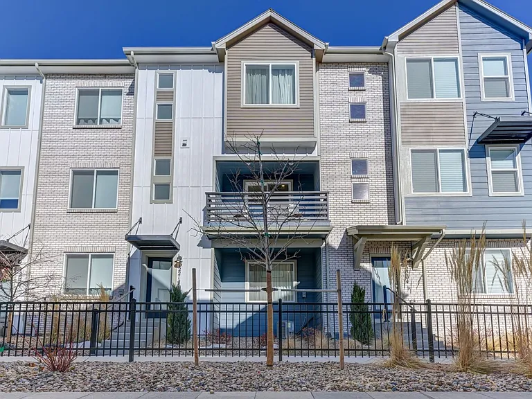 12214 W 57th Ln — Photo 3