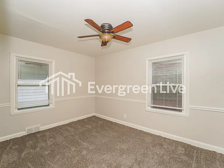 6904 Glenwood Ave — Photo 8