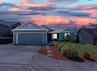 1041 E 12th St, Lafayette, OR