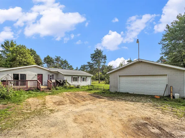 41365 30th St, Paw Paw, MI 49079