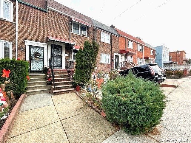 1st image of 2942 Throop Ave
