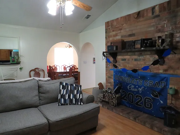 3308 Spring Valley Dr — Photo 16