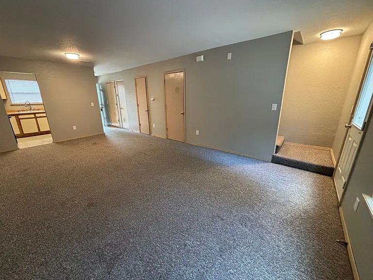 1366 E Sequoyah Ct — Photo 4