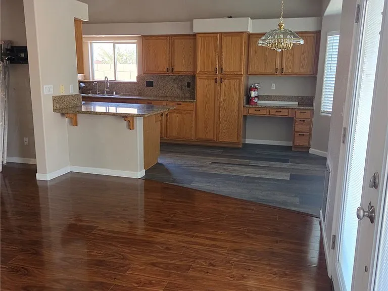 506 Melrose Heights St — Photo 27
