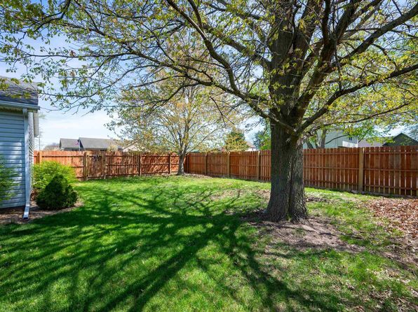 208 E Hickory Grove Rd, Hartford City, IN 47348