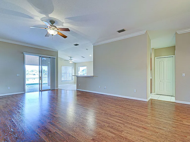 2134 Boxwood St — Photo 14
