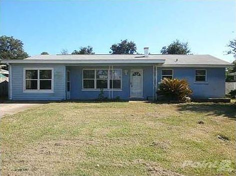 1st image of 3229 Maplewood Dr