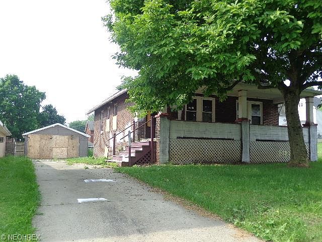 2nd image of 1579 Himrod Ave