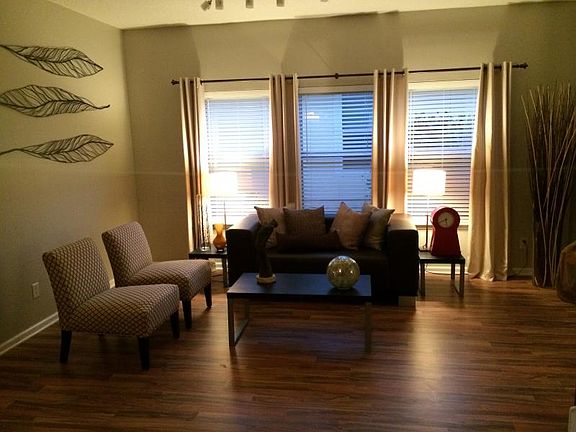 4th image of 713 Porto Cristo Ave