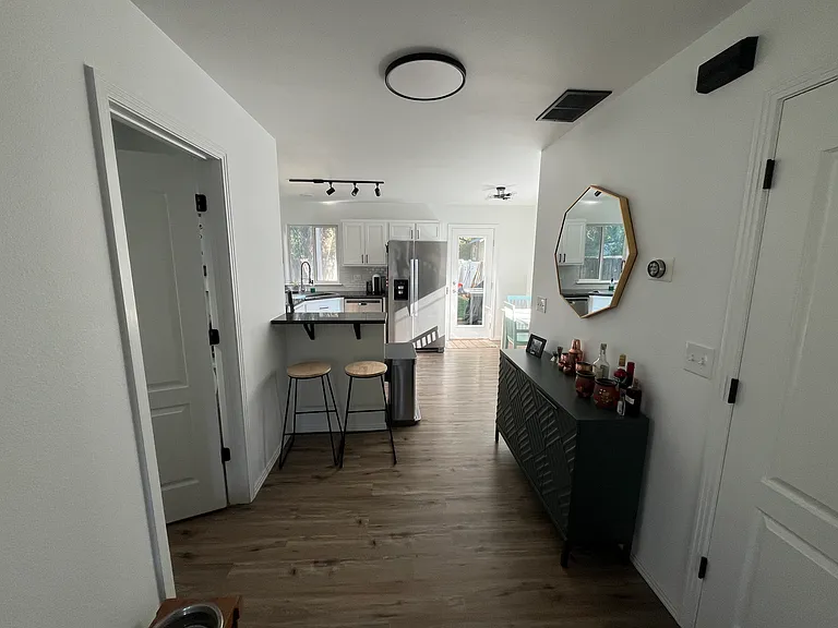 2676 W Ona St — Photo 11