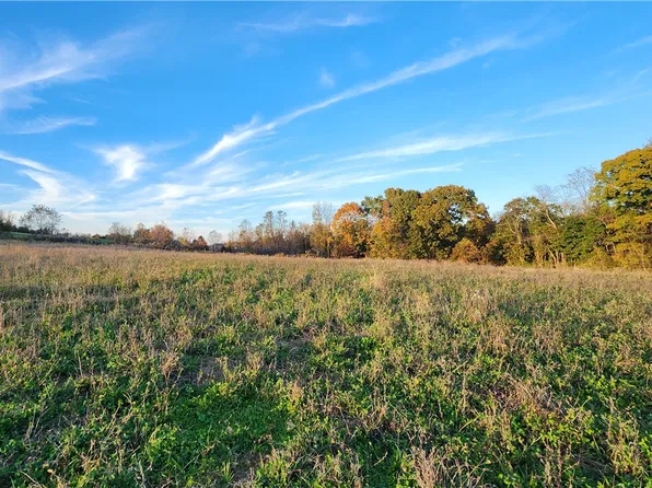 33 Orchard Dr, Herminie, PA 15637