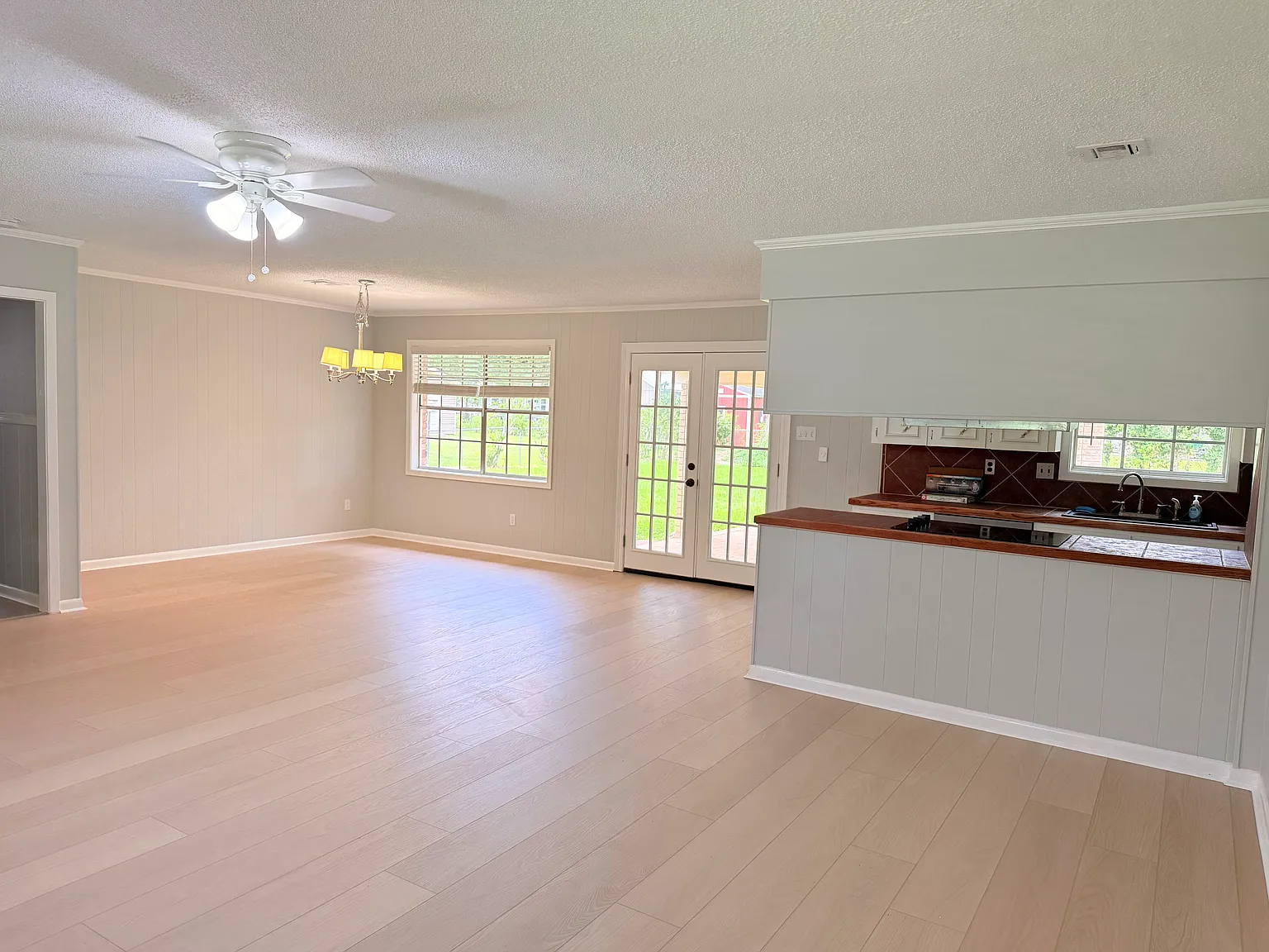 3 bed, 1575 sqft, $1,800 — Photo 2