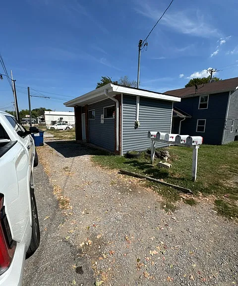 701 Cumberland Dr #4 — Photo 8