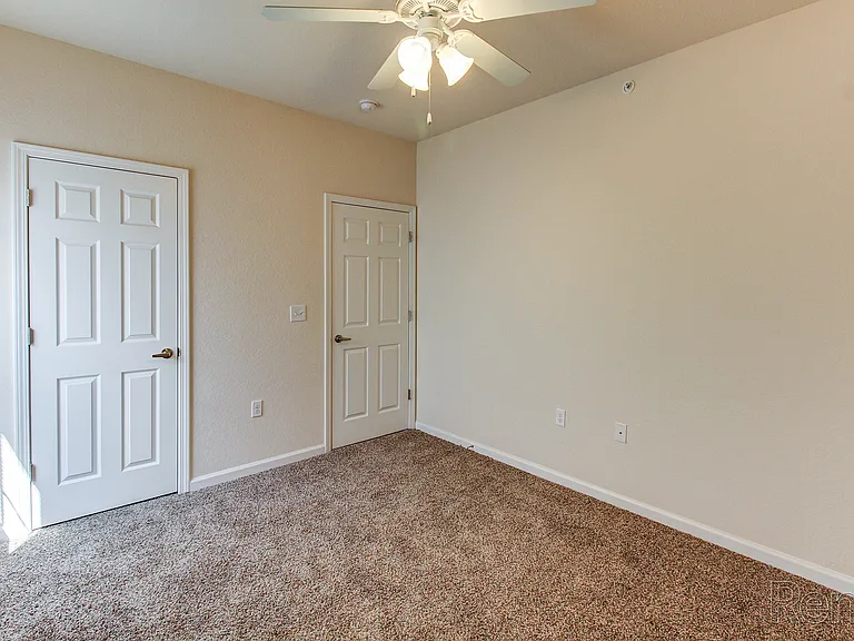Highland Ridge Apartments — Photo 16