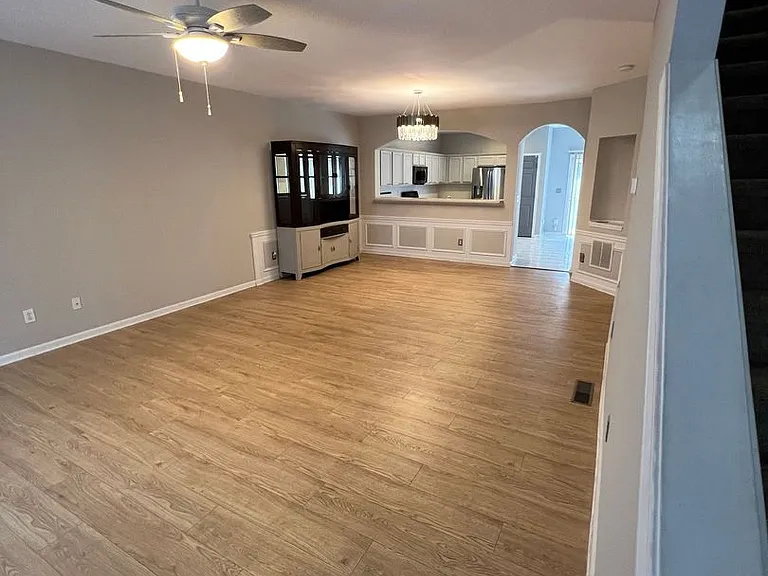 821 Tulip Poplar Way — Photo 4