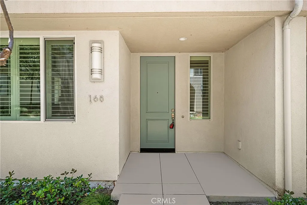 4 bed, 3.5 bath, 2383 sqft, $5,500 — Photo 3