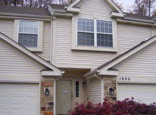 1806 Maplewood Ct, Grayslake, IL 60030