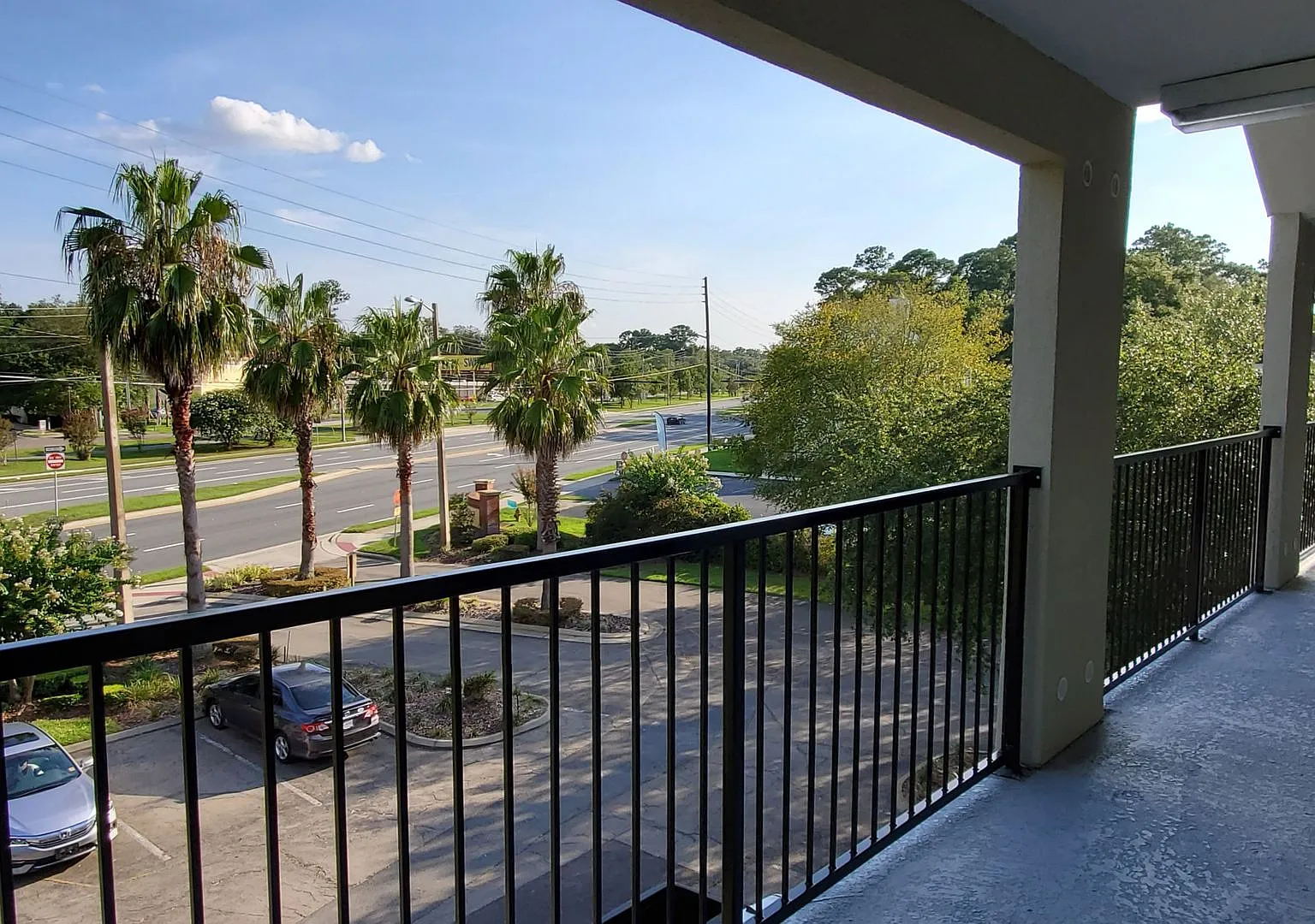 For Rent 1 Bed 1 Bath Upper Floor With Balcony — Photo 3