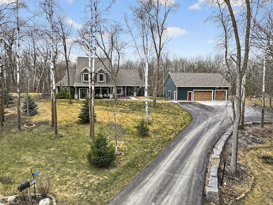 1st image of 4783 Goldfinch Cir NE