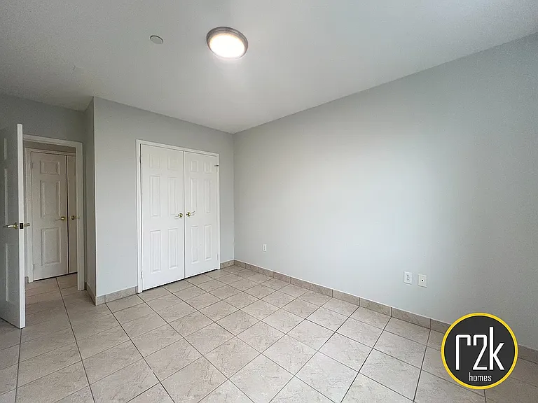 30-35 31st St #2F — Photo 4