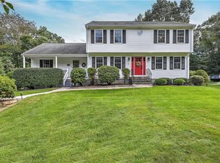 3 Anvil Dr, Cumberland, RI 02864