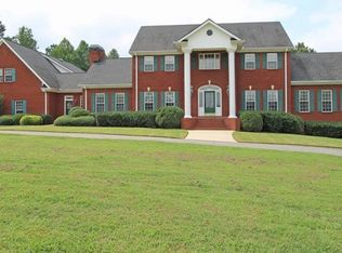 4062 Chattahoochee Rd, Cumming, GA 30041