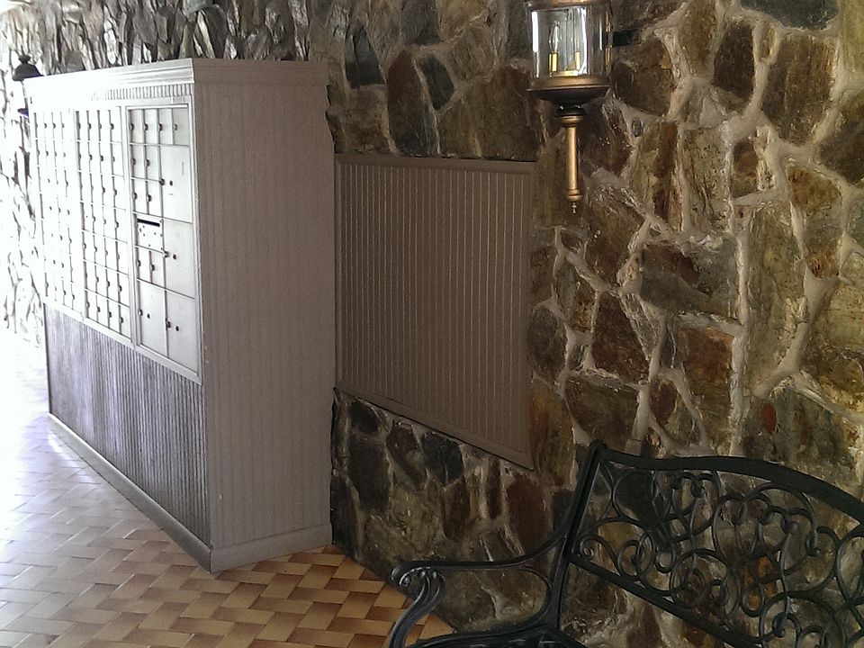 1st image of 1670 NE 191st St APT 113-3