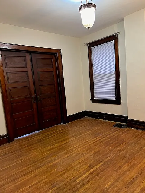 2 bed, 1000 sqft, $1,500 — Photo 4