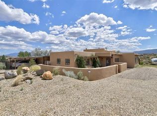 69 Vista Linda Rd, Ranchos De Taos, NM 87557