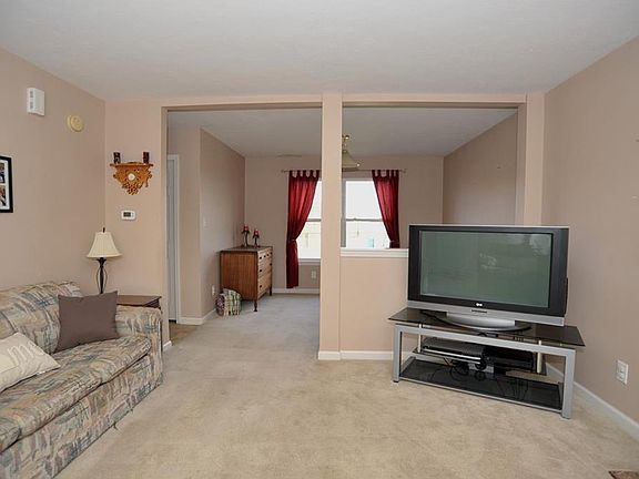 2nd image of 1119 Highland Lake Way