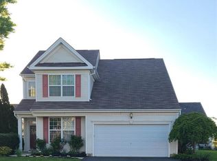 7 Pebble Rd, Dayton, NJ 08810