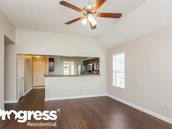 3rd image of 132 Kayla Dr