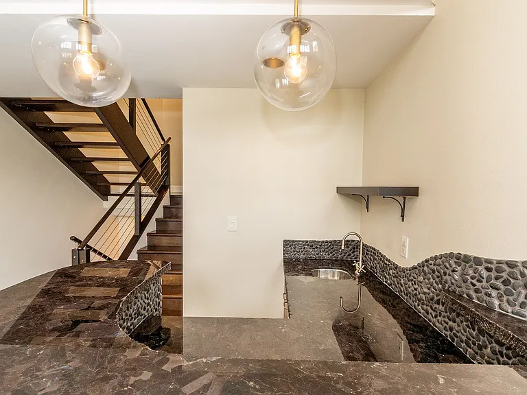 2511 Manchester Ave — Photo 12
