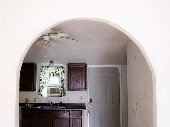 4th image of 716 W McClure Ave