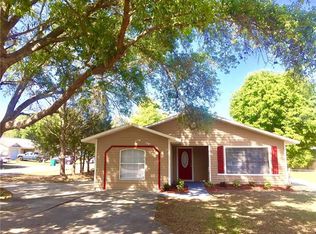 111 Pine Ct, Wildwood, FL 34785