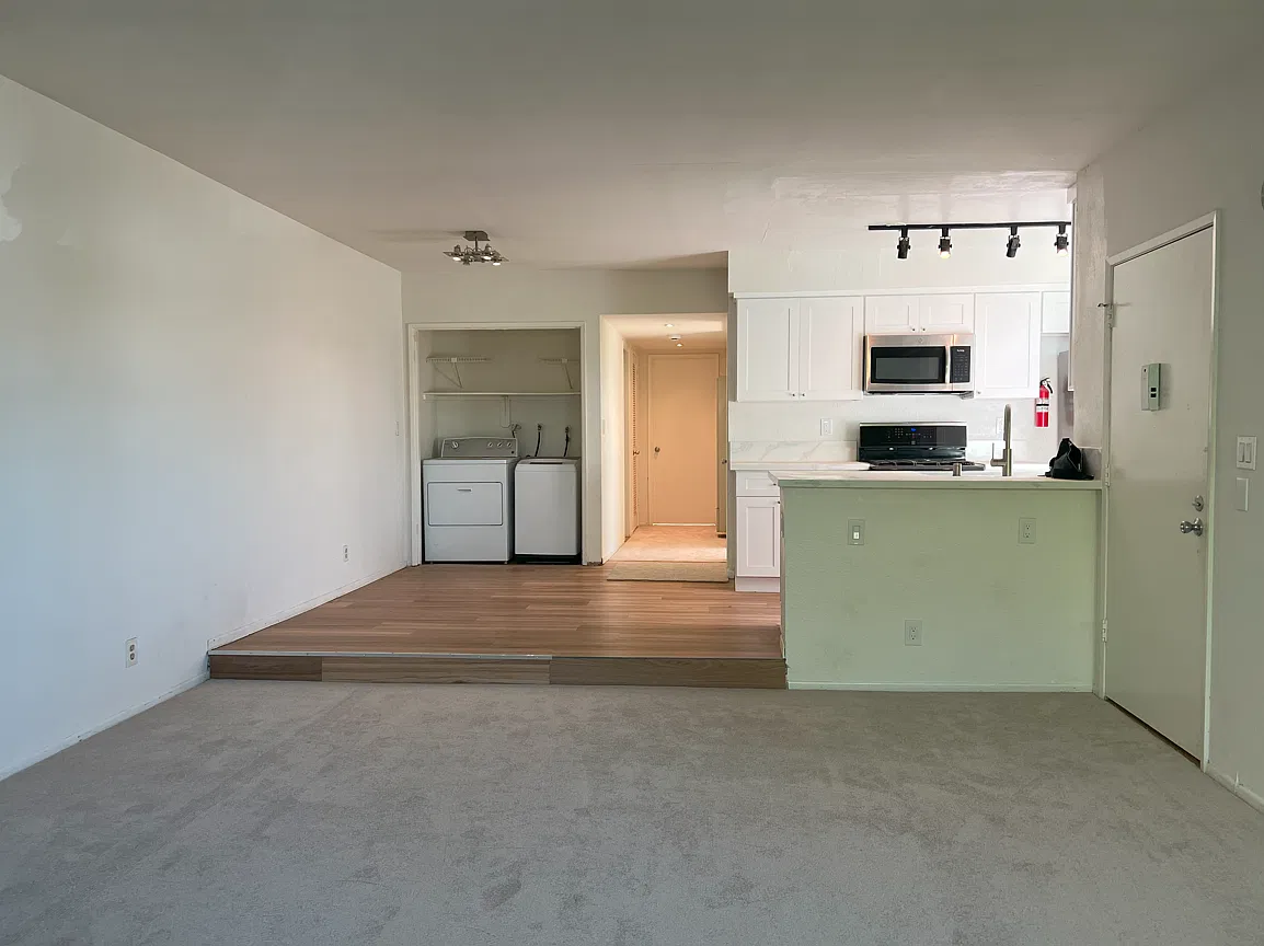 2 bed, 1000 sqft, $4,250 — Photo 4