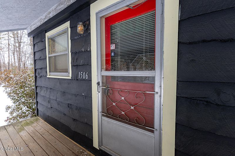4th image of 1506 Adirondack Road