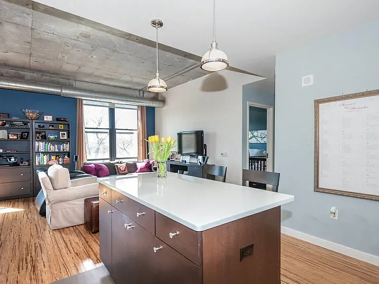 232 Pavonia Ave #322 — Photo 2