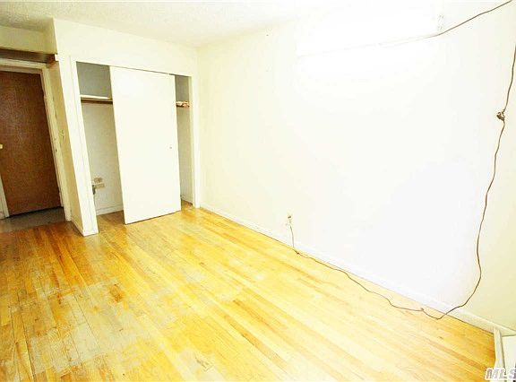 4th image of 14434 37th Ave APT 2C