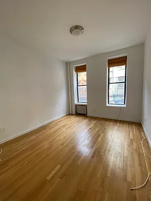 Rented by Waverly Realty Associates | media 1