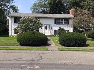 8 Worcester Rd, Peabody, MA 01960