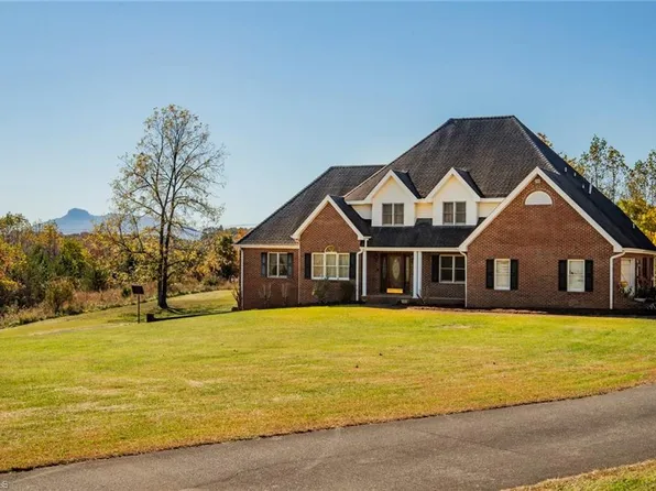 432 Springfield Rd, Pilot Mtn, NC 27041