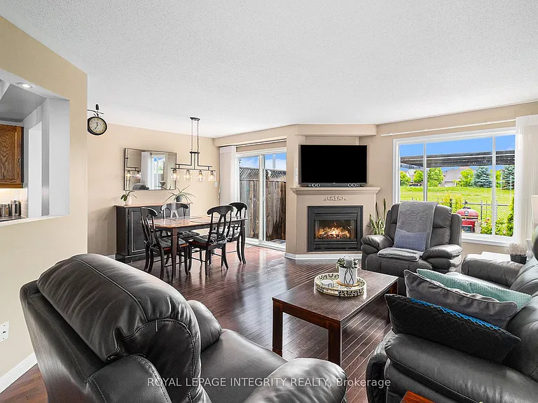 564 Renaissance Dr — Photo 21